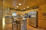 Grand Mountain Lodge - Fully Equipped Kitchen 